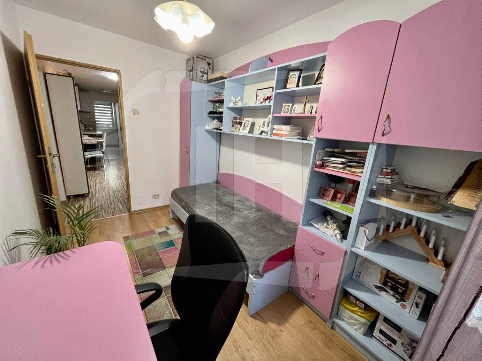Apartament 3 camere decomandat, la cheie