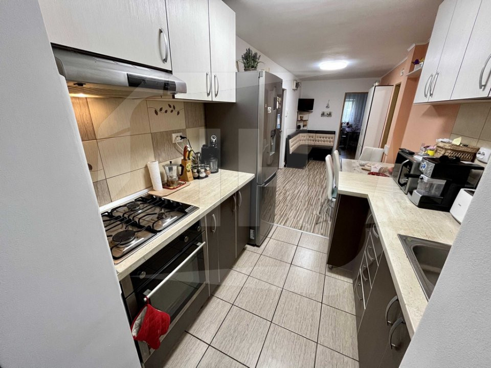 Apartament 3 camere decomandat, la cheie