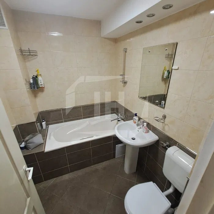 Apartament 3 camere, etajul 2, zona Piata Abator