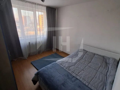 Apartament 3 camere, etajul 2, zona Piata Abator