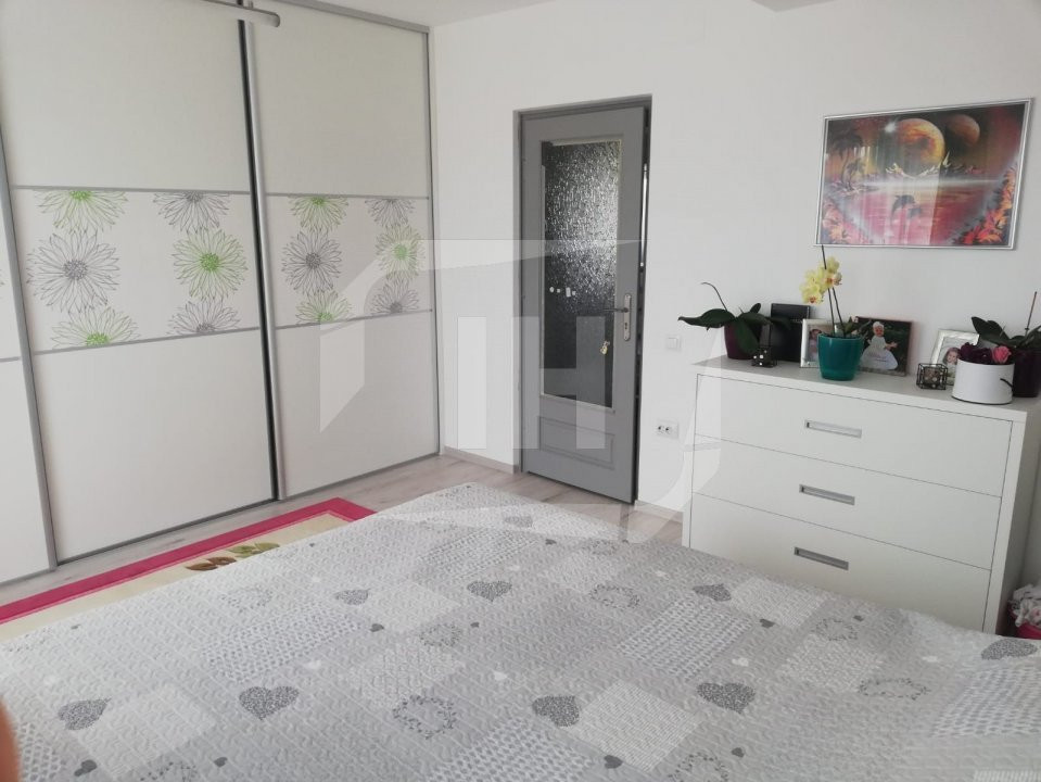 Apartament cu 3 camere, mobilat si utilat, zona Piata 1 Mai