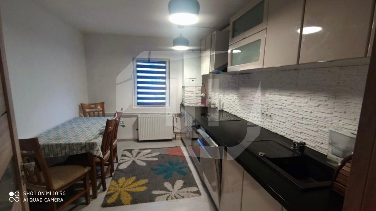 Apartament 4 camere, 2 bai, 2 balcoane, etaj 3, complet renovat, in Marasti!