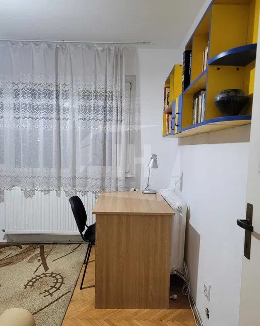 Apartament 4 camere, decomandat, Zona Strazii Grigore Alexandrescu